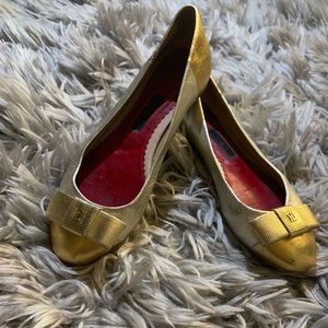 Carolina Herrera Flats